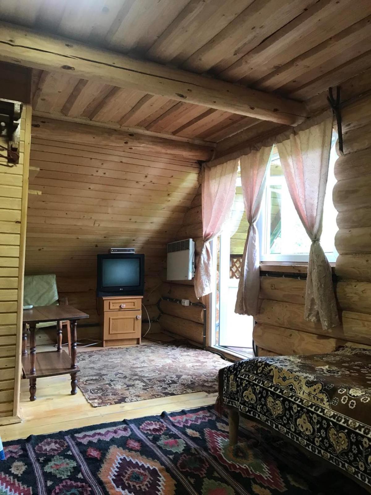 У Олега Hotel Verkhne-Studenyy Eksteriør billede