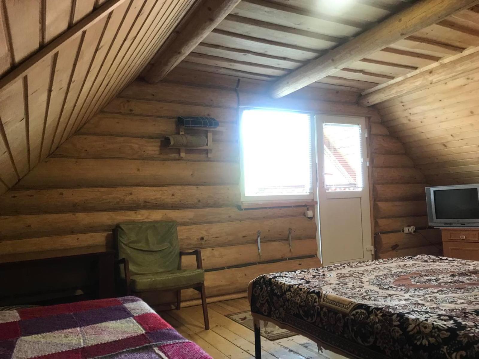 У Олега Hotel Verkhne-Studenyy Eksteriør billede