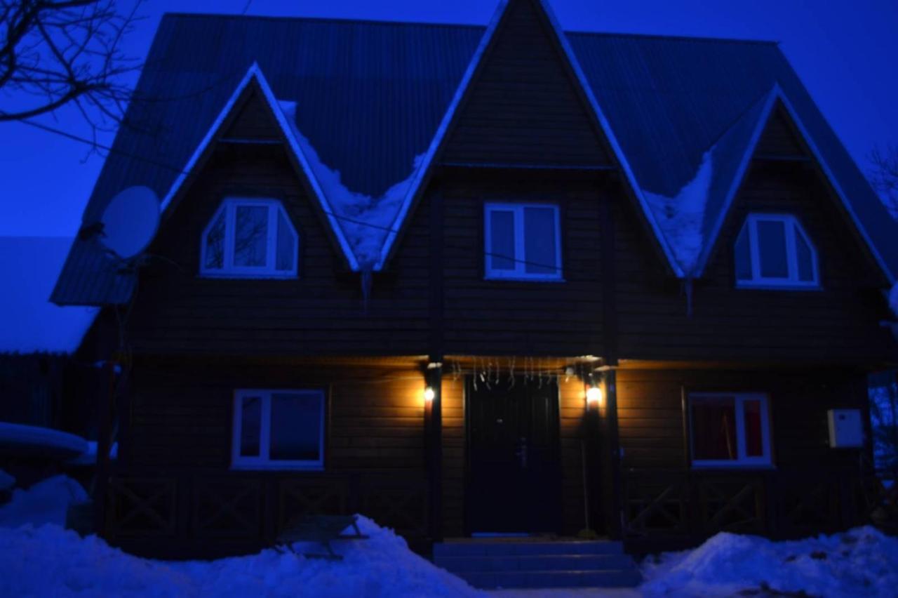 У Олега Hotel Verkhne-Studenyy Eksteriør billede